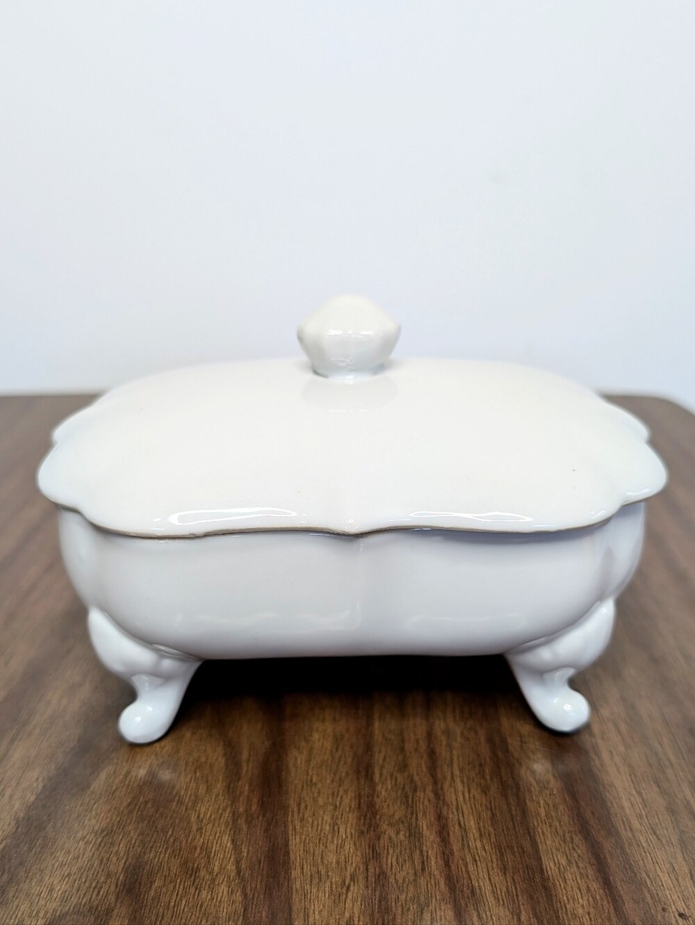 Vintage White Porcelain Footed Rectangle Trinket Or Jewelry Box With Lid